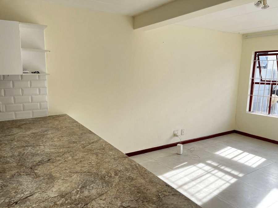 To Let 2 Bedroom Property for Rent in Parklands Western Cape